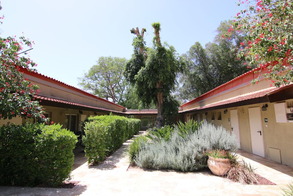 Ashdot Yaacov Ichud Kibbutz Country Lodging Extérieur photo